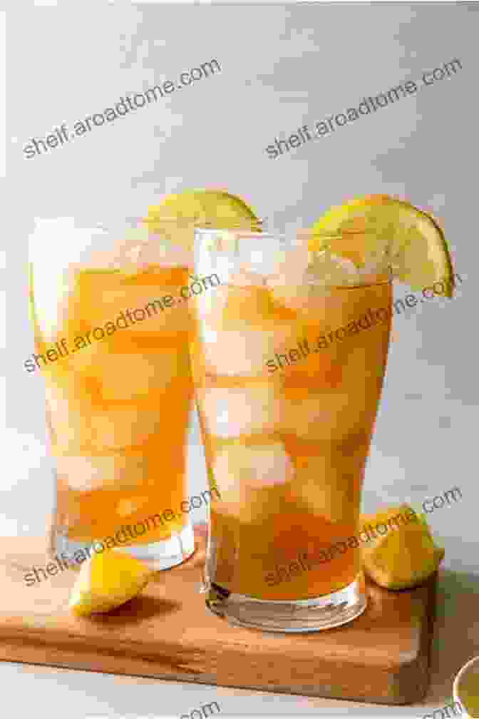 A Glass Of Iced Tea Garnished With Lemon Slices Keto Diet Drink In Five: 30 Low Carb Keto Drinks In 5 Ingredients: A Practical Approach To Health: Lose Weight Lower Blood Sugar Levels Prevent Reverse Type 2 Diabetes Naturally