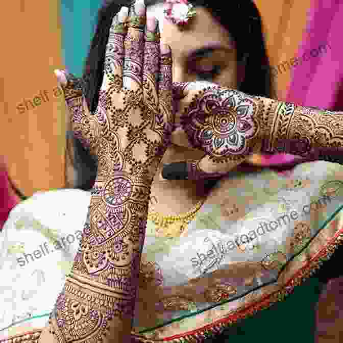 Bride Adorned With Elaborate Henna Designs For Her Wedding Mauritania: Mauritanian Henna Designs Grace Divine