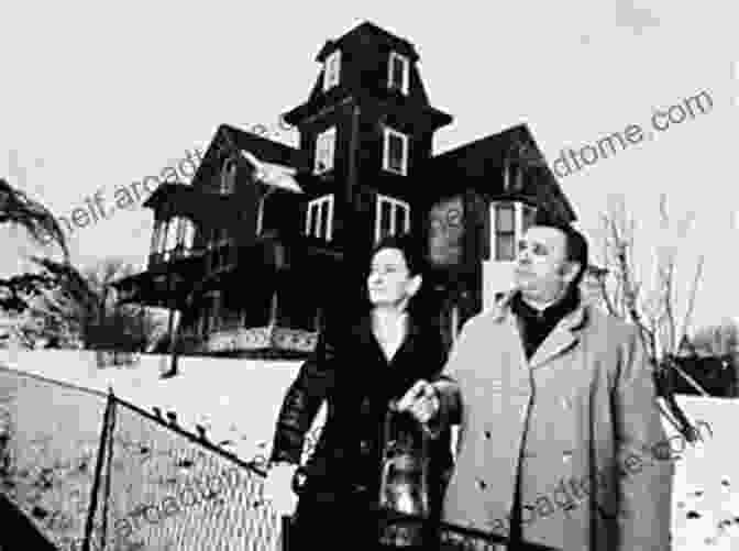 Ed And Lorraine Warren, Paranormal Investigators Dark Siege: A Connecticut Family S Nightmare (Dark Siege 1)